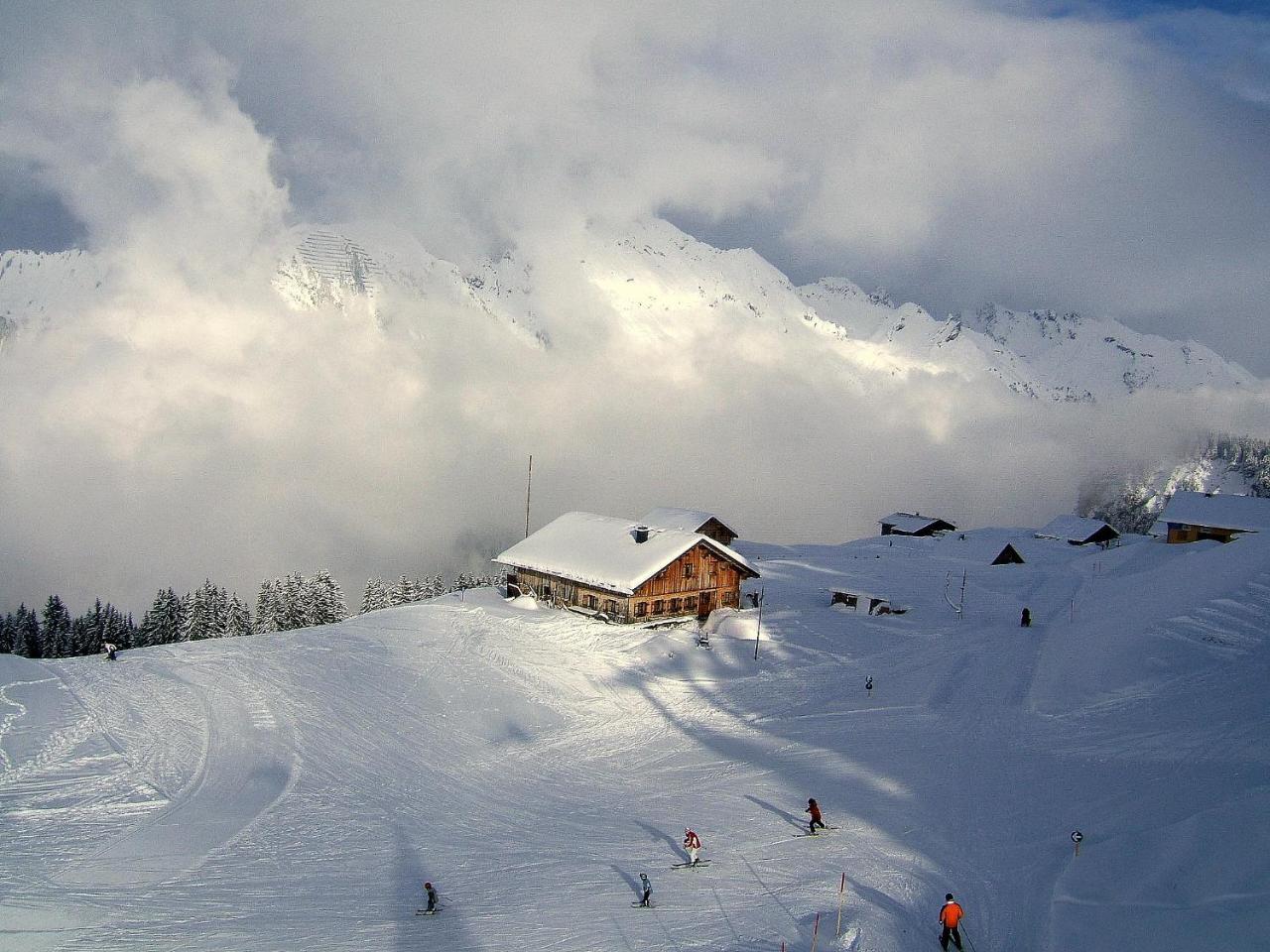 Hotel Gasthof Kreuz Sonntag Buitenkant foto